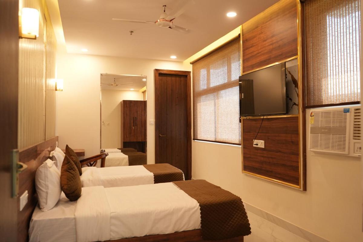 Hotel Golden Palace Lucknow Exterior photo